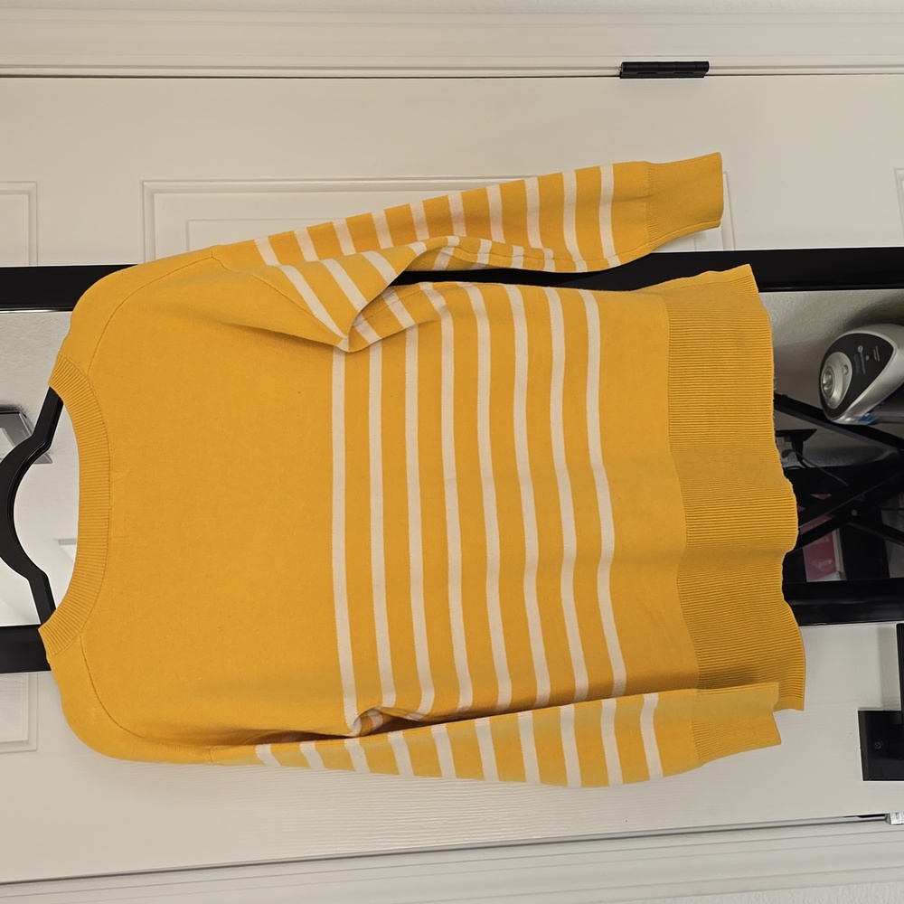 Workshop Mustard Yellow Striped V-Neck Sweater Sz Sm Nwt - Picture 5 of 5